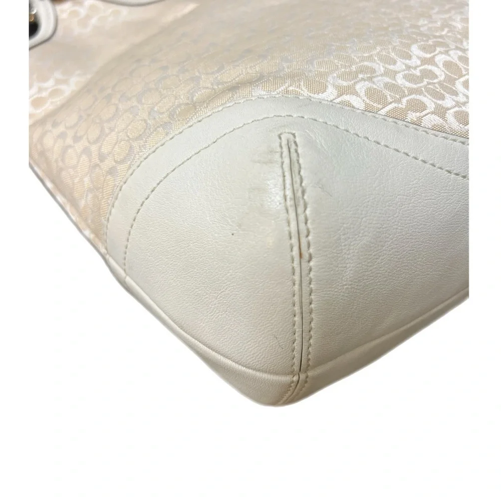 Coach Vintage Soho Sm Signature Logo & Leather 7025